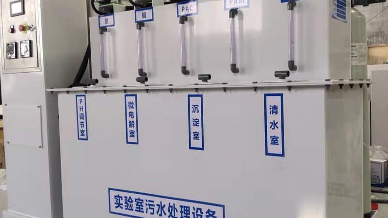 加药装置材质选择：价格之外的关键考量